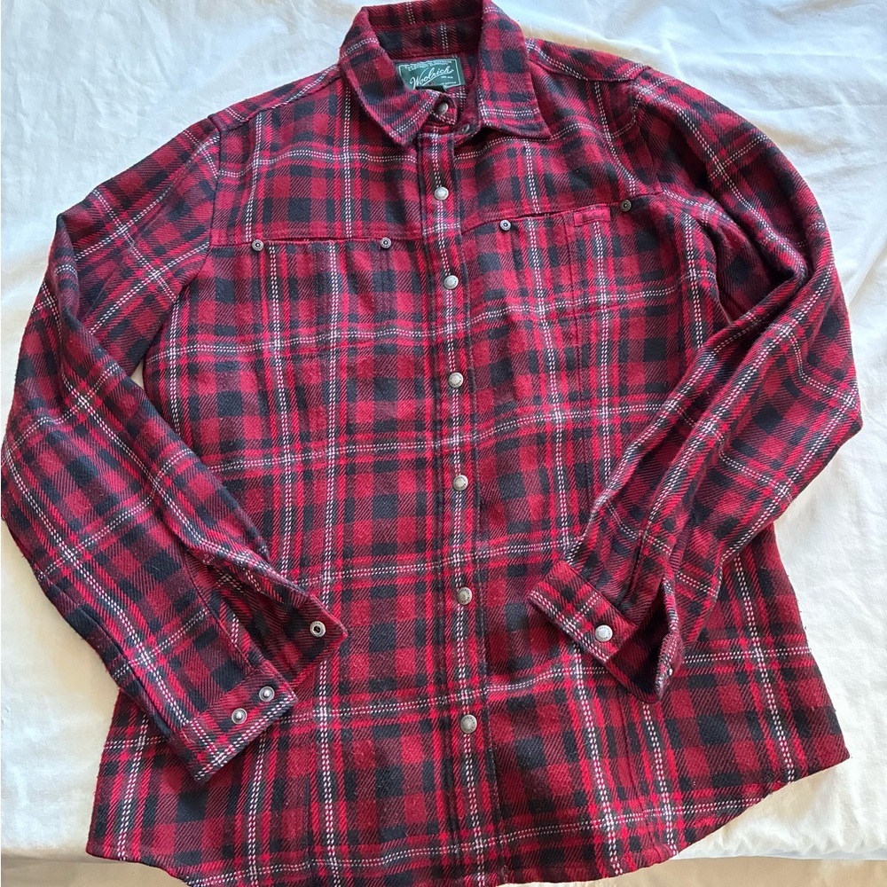 Granola girl Gorpcore heritage Woolrich Women's Red Plaid Button Down shirt med